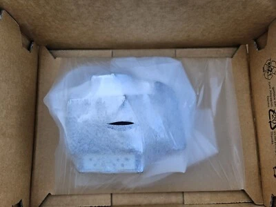 Porsche Cayenne 958 OEM Genuine Right Outer Lap-Shoulder Seat Belt Pretensioner - Image 1 of 4