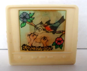1962 A&W TV Lenticular Wiggle Hologram Mommy Bird cover for Pencil Sharpener - Picture 1 of 5