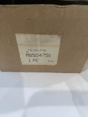 Filtro de combustible original Mitsubishi Mirage MB504750. Nuevo-NOS Foto 1 de 3