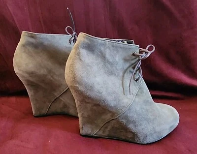 Botas de tornozelo femininas de camurça cinza tamanho 7,5 - Imagem 1 de 4