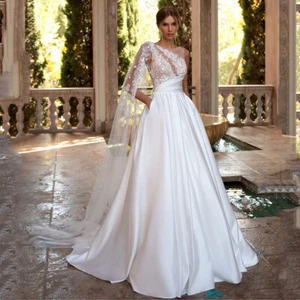 Abiti da sposa bianchi sexy pizzo senza schienale applique abiti da sposa - - Foto 1 di 7