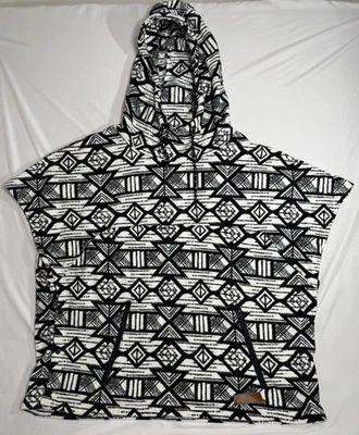 Kavu Overlook Fleece Poncho Black White Geometric Womens Size Medium - Image 1 of 4