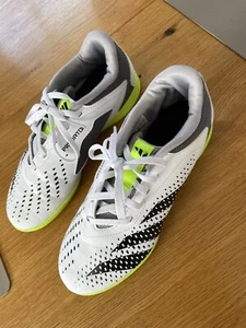 Hallenschuhe Adidas Gr 38 Turnschuhe Predator Wie Neu - Bild 1 von 4