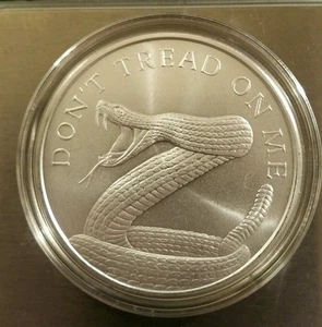 Don't Tread On Me 2021 1 oz Silver Shield .999 segunda enmienda pistola Gadsden AR15 - Imagen 1 de 8