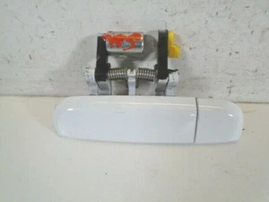 MG 3 5 DOOR HATCHBACK 2011-2020 DOOR HANDLE - EXTERIOR (FRONT PASSENGER SIDE) - Picture 1 of 4