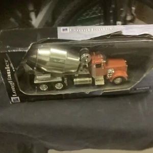 NEWRAY LONG HAULER COLLECTION KENWORTH W900 CEMENT MIXER TRUCK ORANGE 1:32 SCALE - Picture 1 of 5