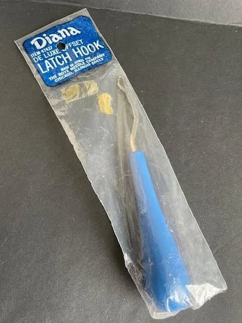 Herramienta de hilo de alfombra de gancho de cierre Boye vintage hecha en EE. UU. mango de plástico azul Foto 1 de 1