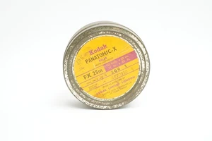 Kodak Panatomic-X 35mm 25m pellicola sfusa latta vuota da collezione vintage - Foto 1 di 3