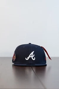 [NUEVO] NEW ERA X ALPHA INDUSTRIES ATLANTA BRAVES AZUL MARINO 9FIFTY SNAPBACK - Imagen 1 de 10