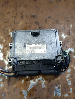 0281011553 CENTRALINA MOTORE PER FIAT STILO BOSCH 55198058 - Immagine 1 di 3