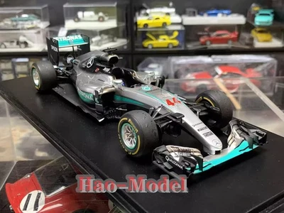 Spark 1:18 Benz W07 2016 Resin Diecast Model Car Hobby adult birthday Toy Silver - Image 1 of 4