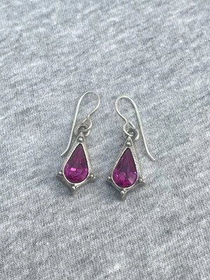 Pendientes de gancho colgantes de colección Patricia Locke 02’ firmados EE. UU. tono plata cristales rosas Foto 1 de 4