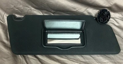 OEM, SUN VISOR, W/ MIRROR, RH PASSENGER, 2011-2015 FORD EXPLORER Foto 1 de 4