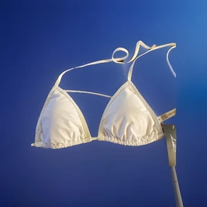 Women's Size Small White Removable Pad Triangle Bikini Top Swimwear Beachwear - Picture 1 of 9