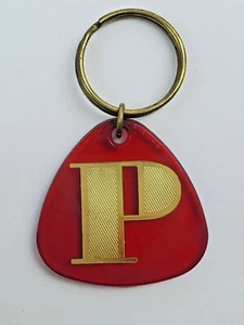 Portachiavi vintage lettera P plastica rossa nome lettera oro alfabeto anni '80 - Foto 1 di 4