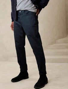 Neu mit Etikett! Banana Republic Travel Jeanshose sportliche Passform schwarz 35x30. - Bild 1 von 20