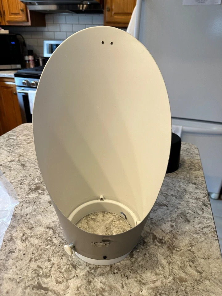 Elinchrom background reflector - Image 1 of 3