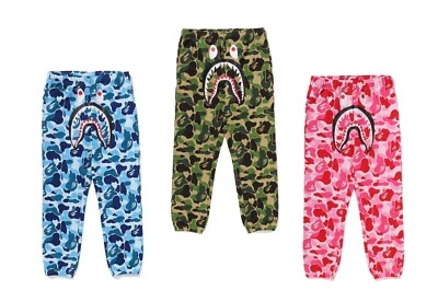 A BATHING APE Men's ABC CAMO SHARK REGULAR FIT SWEAT PANTS 1L30152011 z - Image 1 of 4