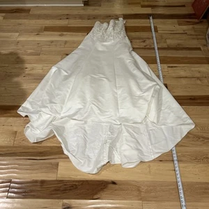 Davids bridal wedding dress size 14 - Picture 1 of 16