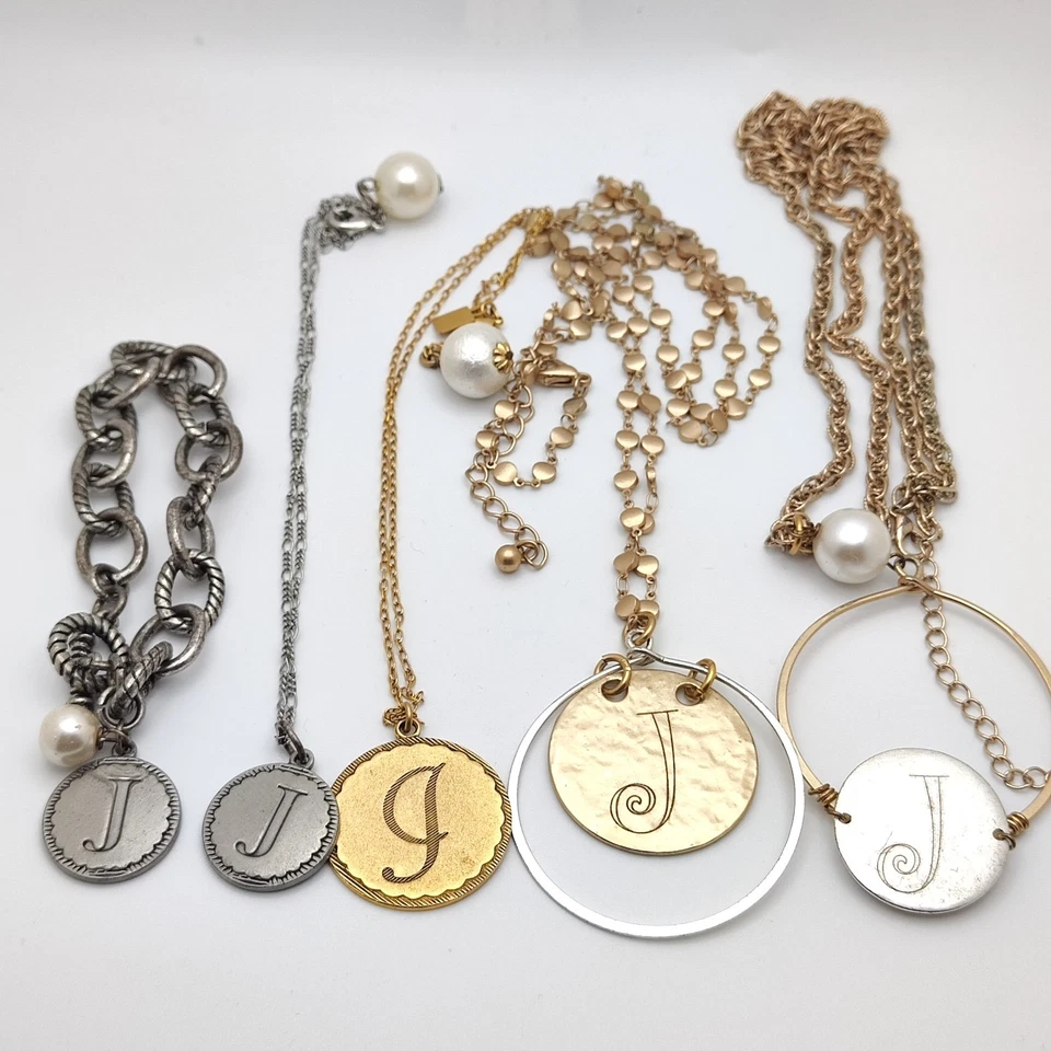 Lote de 5 piezas de joyería John Wind - 4 collares y 1 pulsera - todo monograma "J" Foto 1 de 4
