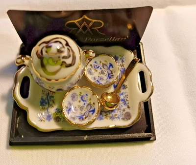 (R 13)Reutter Porzellan für die Puppenstube  Suppenservice Zwiebelmuster - Bild 1 von 2