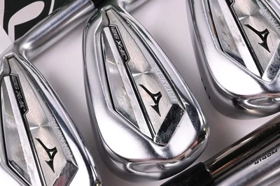 Ladies Mizuno JPX 921 Hot Metal Irons / 6-PW+GW / Ladies Flex UST Recoil ESX440 - Image 1 of 4