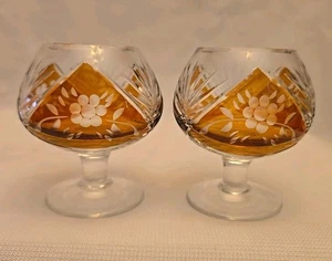 Goldener Bernstein Kristall geschliffen auf klarem Brandy Schnüffel Likör Glas - Menge 2 - Bild 1 von 10