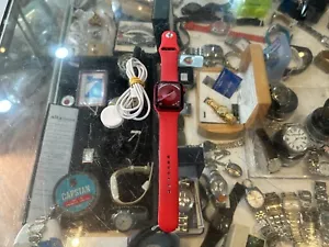 Apple Watch Series 6 44mm (GPS + Cellular) Aluminium 32GB IN PRODUCT RED - Picture 1 of 19