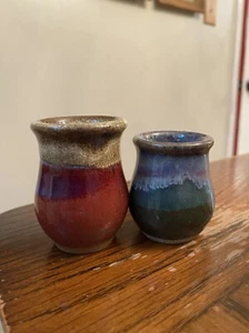 Handcrafted Clay Pottery Mini Vases Pair - Red & Green Glazed Stoneware - 2 Inch - Picture 1 of 4
