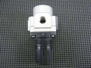 SMC AR30K-N02B-Z Regulator Modulator - Picture 1 of 6