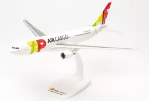 New! Herpa 613736 TAP Air Cargo Airbus A330-200, reg. CS-TON - 1:200 model - Picture 1 of 1