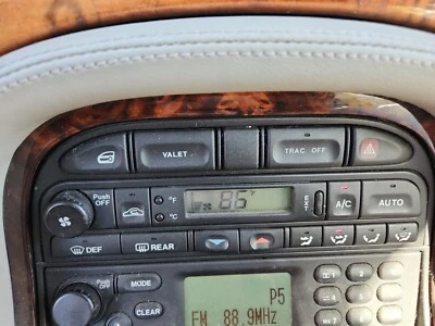  1998-1999-2000-01-02-2003 JAGUAR XJ8 VANDEN PLAS A/C CLIMATE CONTROL LJA7690BB  - Image 1 of 4
