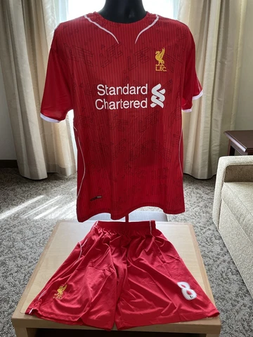 Liverpool Football Club Standard Chartered # 8 GERRARD XL Jersey / Shorts Cover