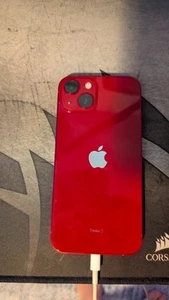 iphone 13 débloqué 256go occasion légèrement utilisé toujours dans une coque parfait état - Photo 1 sur 3
