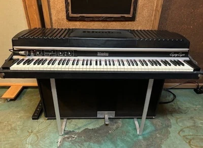 ¡Piano eléctrico maleta Fender Rhodes 88! -LL Foto 1 de 4