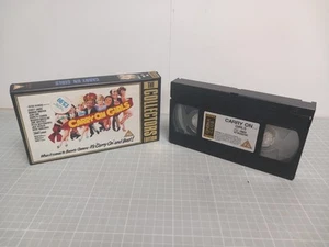 Carry On Girls VHS The Collectors Edition Vintage Video Tape Retro Comedy - Imagen 1 de 7