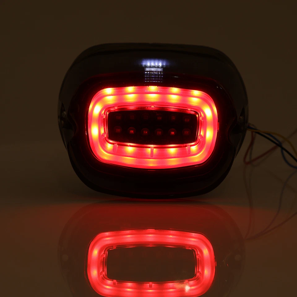 Luz trasera LED roja/negra con señal de giro de freno para Harley Dyna Sportster 883 1200 Foto 1 de 4