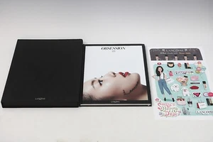 Suzy Lancôme Photobook - Obsession with Suzy Limited Edition - Picture 1 of 7