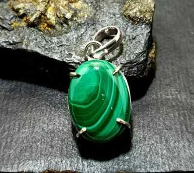 41.65 Ct+ Natural Green Malachite Pendant 925 Solid Silver Certified HG Gemstone - Image 1 of 4