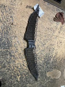 OEM FRONT UPPER Grille PONTIAC VIBE 03 04 - Foto 1 di 5