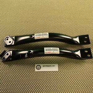 GENUINE TOYOTA 4RUNNER FJ CRUISER Front Suspension Member Bracket RH LH Set OEM - Bild 1 von 3