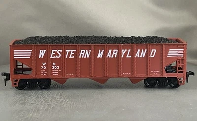 Roundhouse - Western Maryland - 3 Bay Hopper w/Load + Wgt # 70303 - Image 1 of 4