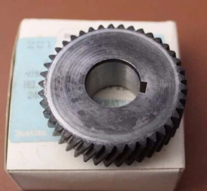 Makita ~ PART # 2217124 221712-4 ~ Helical Gear ~ NOS - Picture 1 of 3