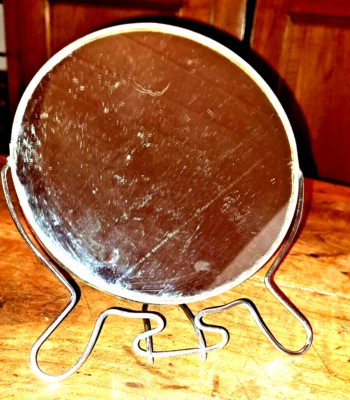 ANCIEN MIROIR GROSSISSANT A POSER OU A ACCROCHER DOUBLE FACE METAL - Photo 1/4