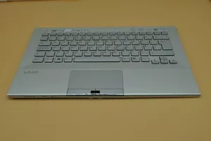 Sony VAIO PCG-41212M 024-2GBS-8193-D Palmrest w/ UK Layout Keyboard -00A - Picture 1 of 3