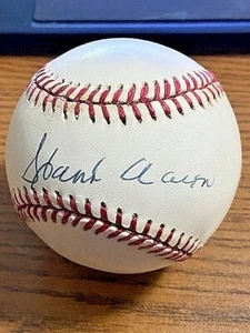 HANK AARON 4 SIGNED AUTOGRAPHED ONL BASEBALL! Braves! HOF! 755 Homeruns! - Picture 1 of 2