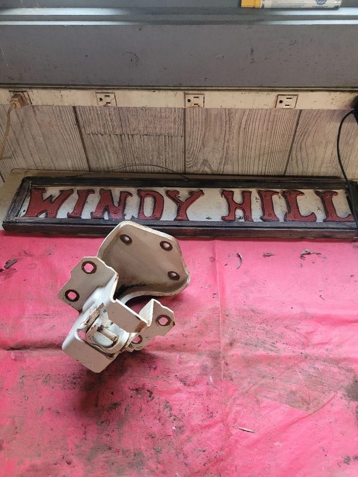 Eldorado Drivers 1967 bisagra de puerta superior compatible con Eldorado 67-70  Foto 1 de 4