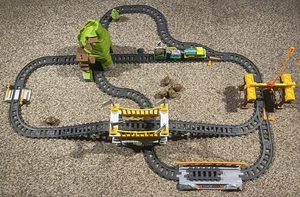 Fisher Price EZ Play Railway Train Set Green Mountain Pass 52 Pc Complete DFJ40 - Picture 1 of 7