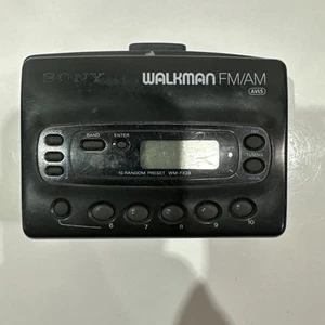 Raro Walkman Sony WM-FX28 lettore cassette personale vintage nero DIFETTOSO - Foto 1 di 7