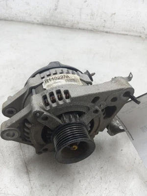 Alternador 100 Amp ID 27060-31120 compatible con 07-11 FJ CRUISER Foto 1 de 4